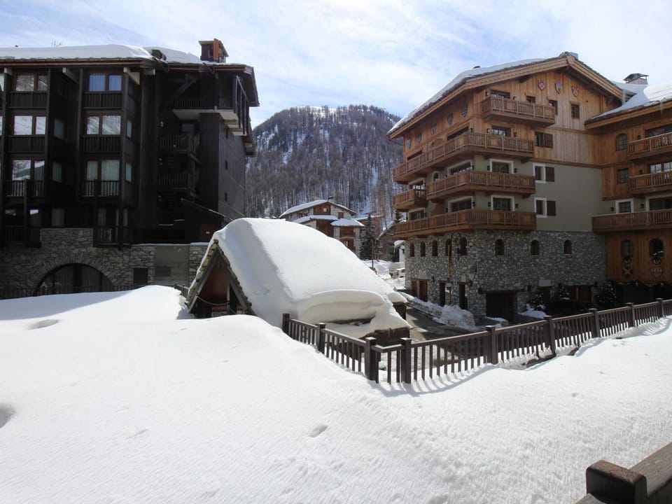 Studio charmant avec wifi et parking, animaux admis, au pied des pistes - FR-1-694-174 Apartment in Val dIsere