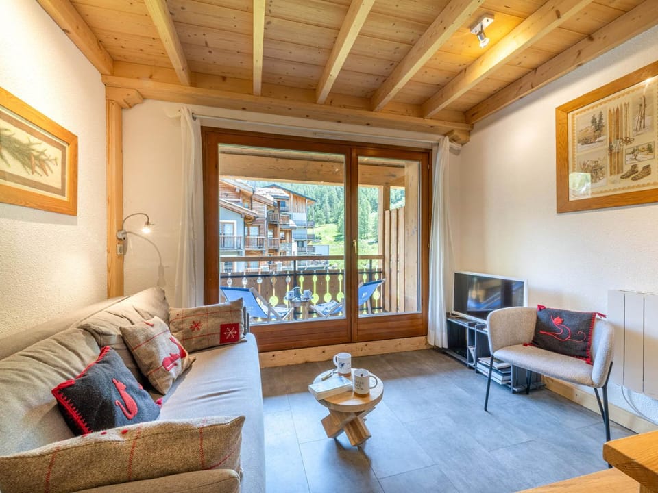 Appartement duplex skis aux pieds, 3 pièces, 5 pers., wifi, balcon, et garage privé - FR-1-694-196 Apartment in Val dIsere