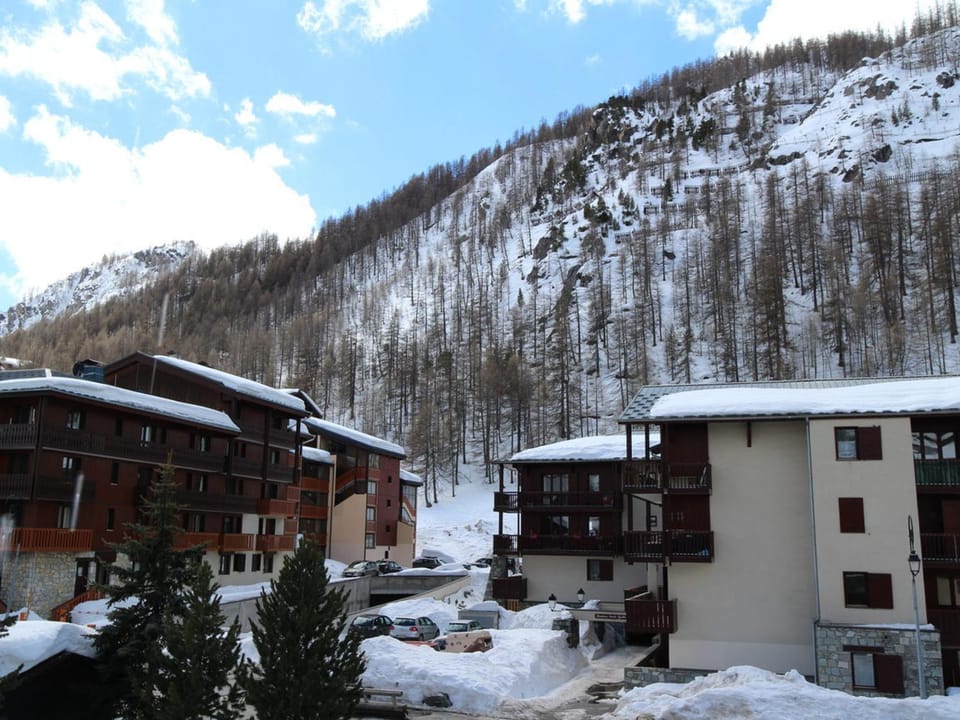 Charmant appartement 4 pers avec balcon, parking couvert à Val-d'Isère - FR-1-694-237 Apartment in Val dIsere