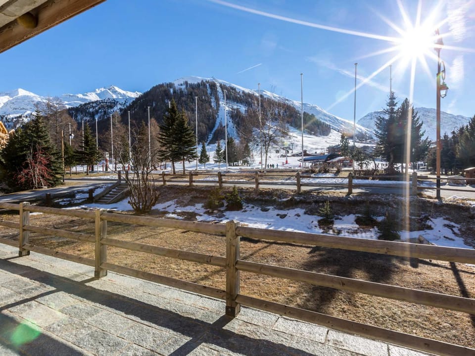 Appartement skis aux pieds avec terrasse sud et parking à Val-d'Isère Apartment in Val dIsere