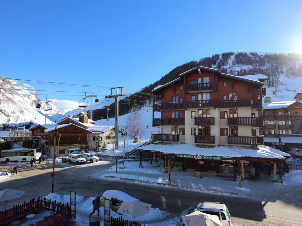 Appartement soigné skis aux pieds, proche village des enfants, 5 pers, balcon sud-est - FR-1-694-254 Apartment in Val dIsere