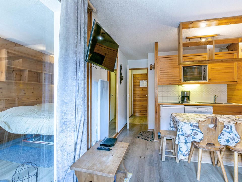 Charmant appartement avec WiFi et parking, au pied des pistes et au cœur du village - FR-1-694-275 Apartment in Val dIsere