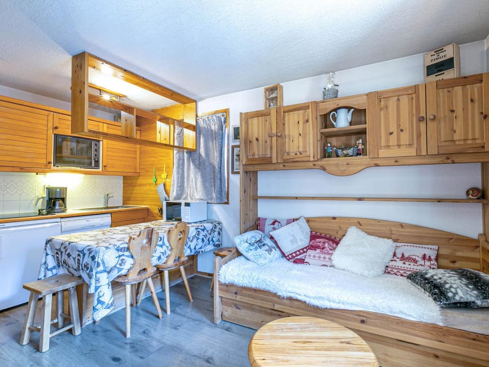 Charmant appartement avec WiFi et parking, au pied des pistes et au cœur du village - FR-1-694-275 Apartment in Val dIsere