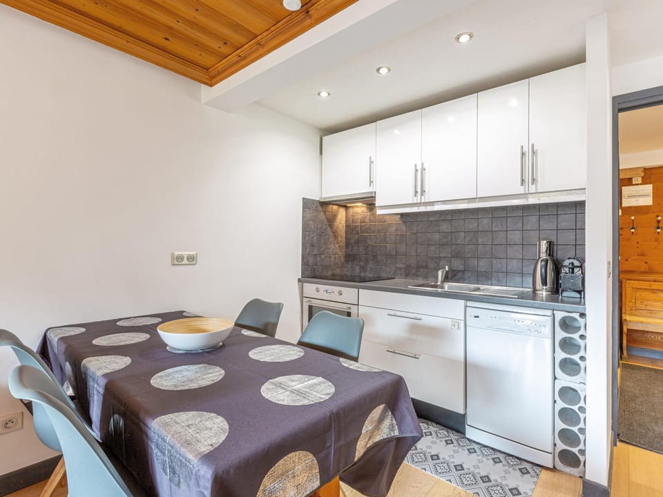 Appartement élégant à Val-d'Isère avec balcon, parking, wifi - FR-1-694-270 Apartment in Val dIsere