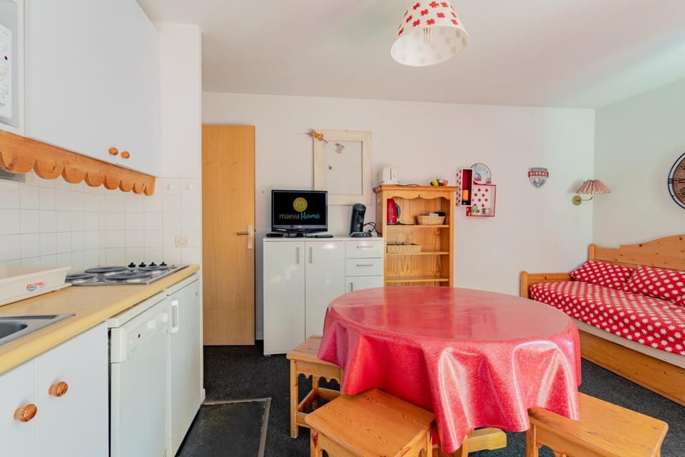 Bed, kitchen