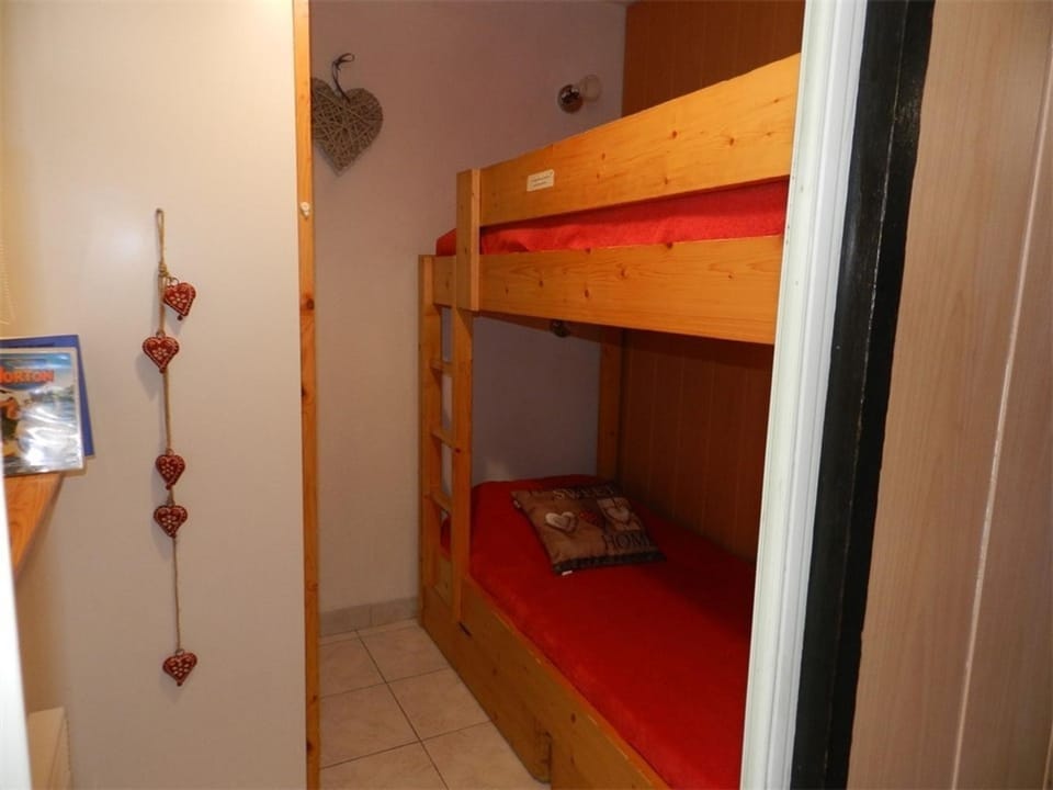 Appartement rénové Val Thorens - 4 pers, cheminée, skis aux pieds, proche commerces/restaurants - FR-1-637-54 Apartment in Les Allues