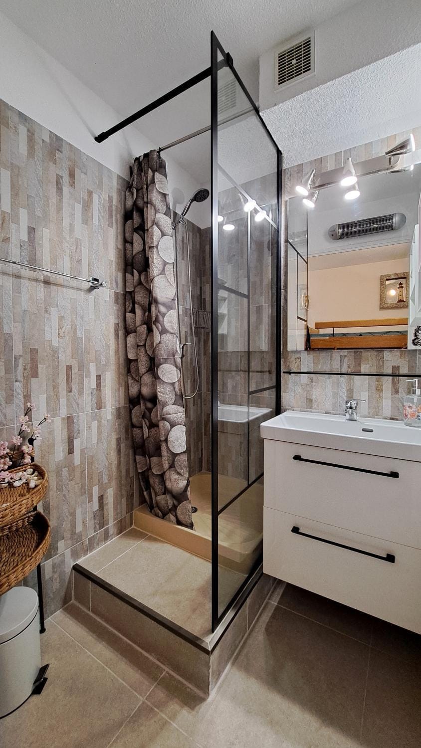 Shower, Bathroom