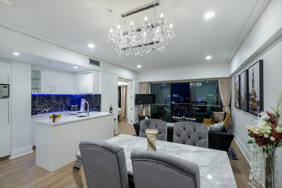 Kitchen or kitchenette, Living room