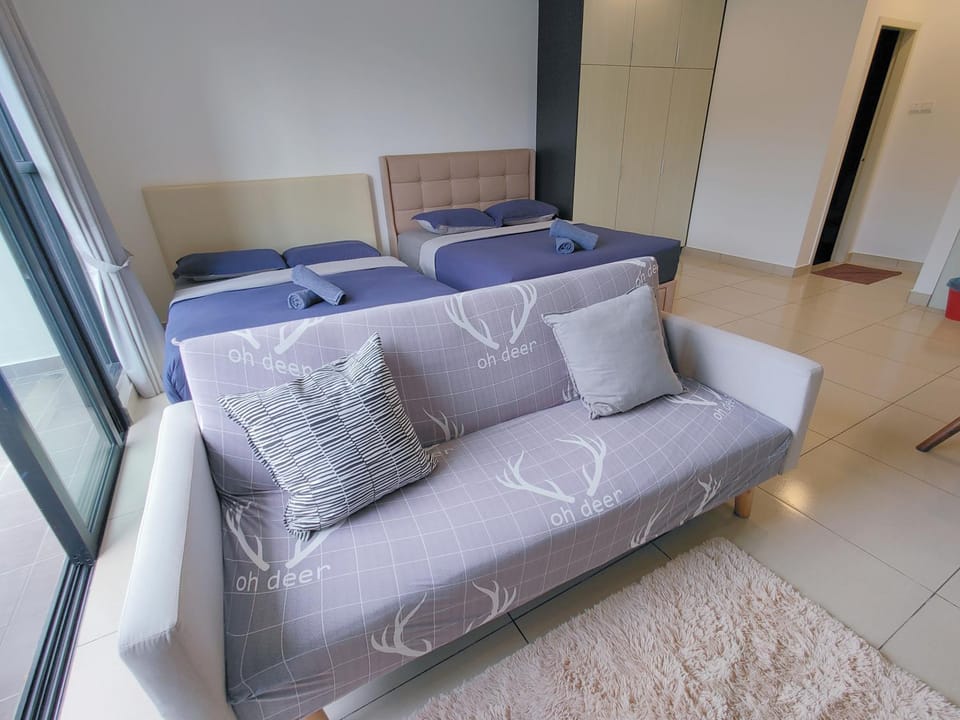Easy Stay Studio 5pax Sky Garden Floor No Deposit Free WiFi Apartment in Selangor, Malaysia