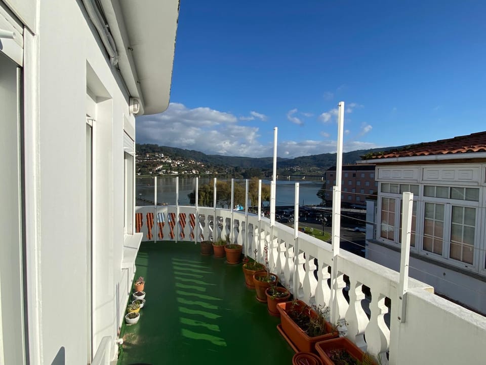 Property building, Natural landscape, Balcony/Terrace, Mountain view