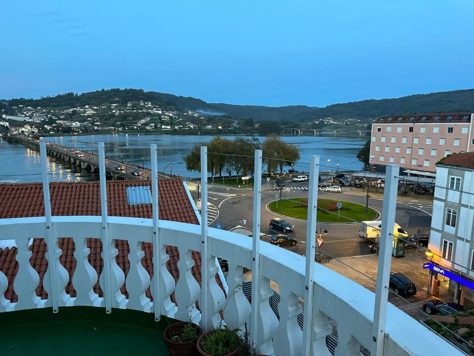 Natural landscape, View (from property/room), Balcony/Terrace, Mountain view, River view, Sunrise