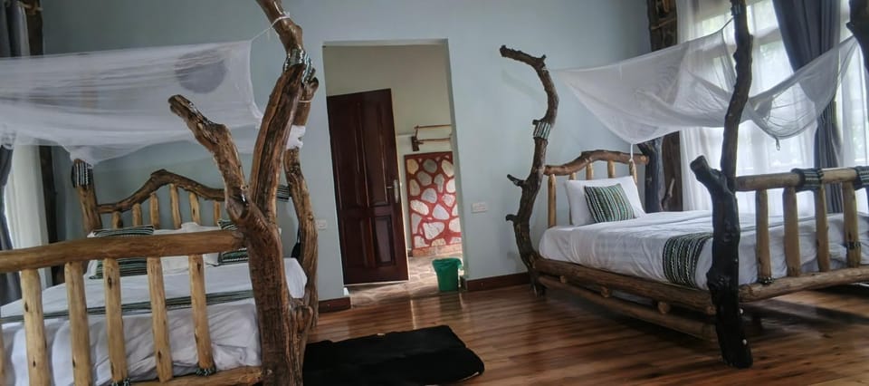 Chimpanzee Capital Safari Lodge Resort in Uganda