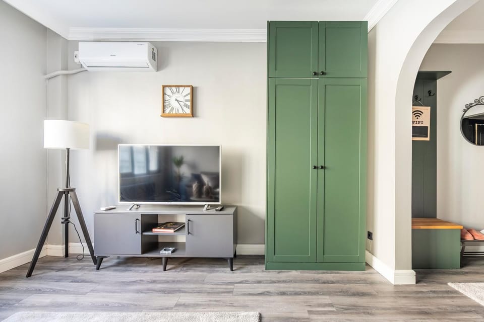 Communal lounge/ TV room, air conditioner