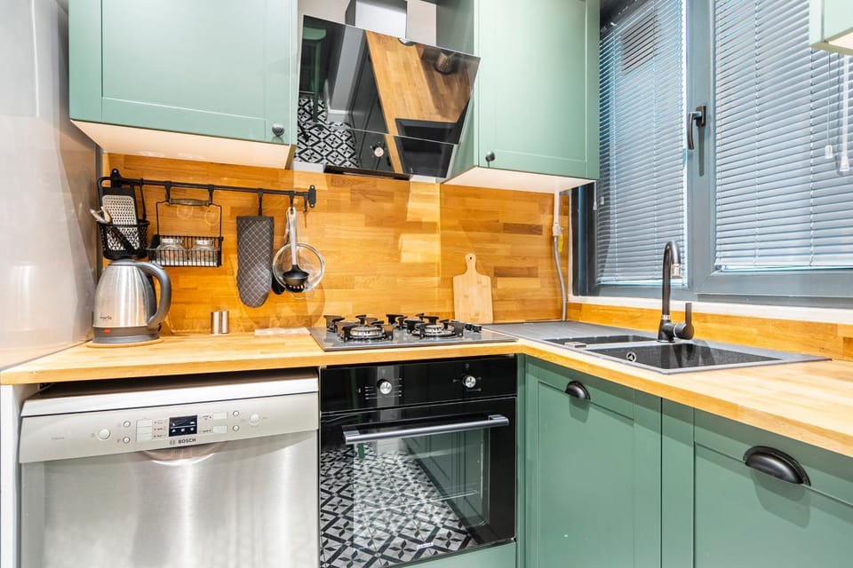 dishwasher, pet friendly, stove, kitchen