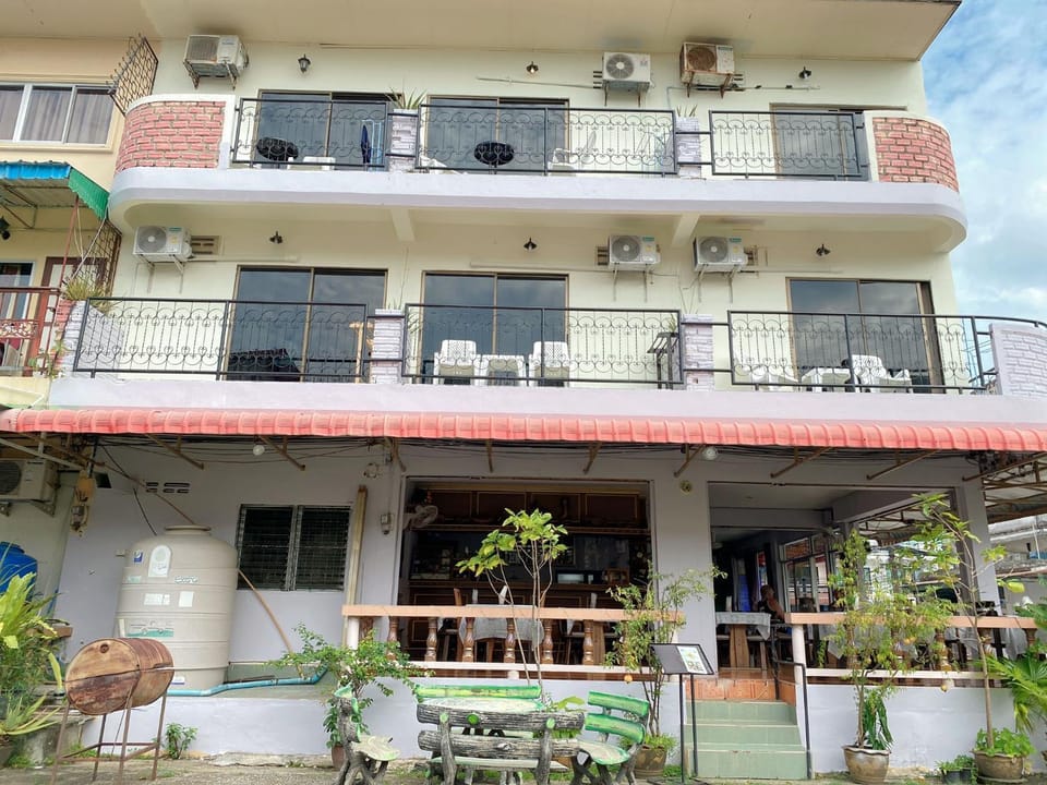 2 Vikings Guesthouse Hotel in Phuket
