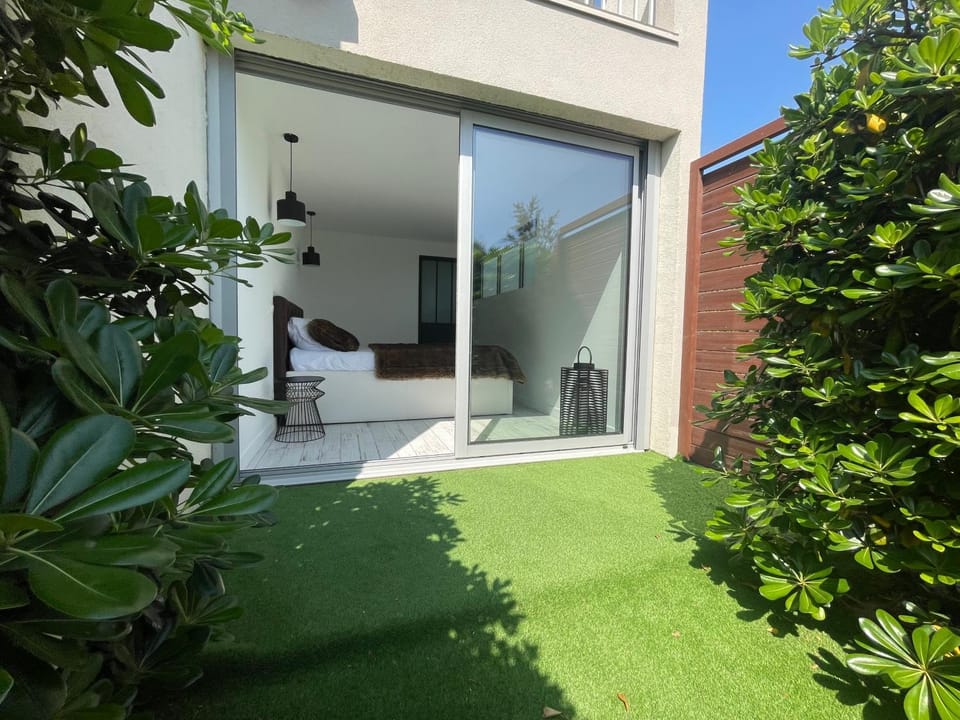 Patio, Spring, Garden, Bedroom, Garden view