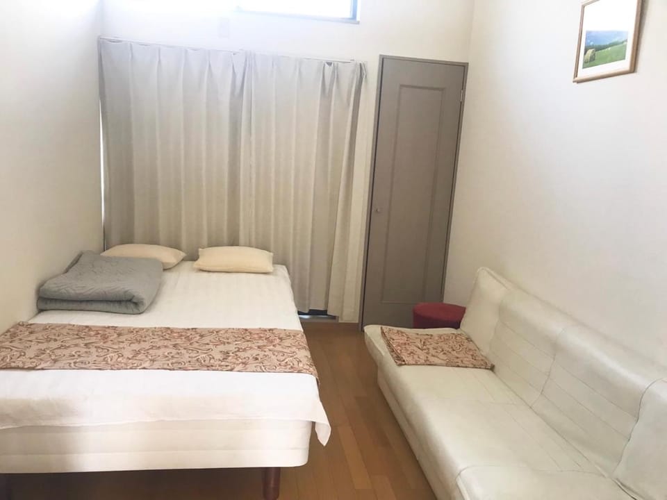 博多駅東貸切Hakataekihigashi Apartment LOFT付き 敷地内駐車場 地下鉄5分国際線博多駅 Apartment in Fukuoka