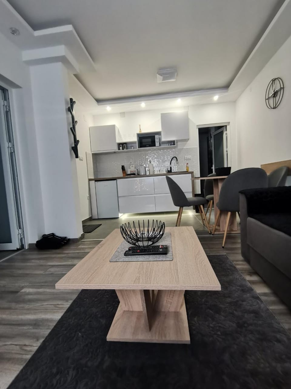 Kitchen or kitchenette, Living room, Seating area, Dining area, minibar