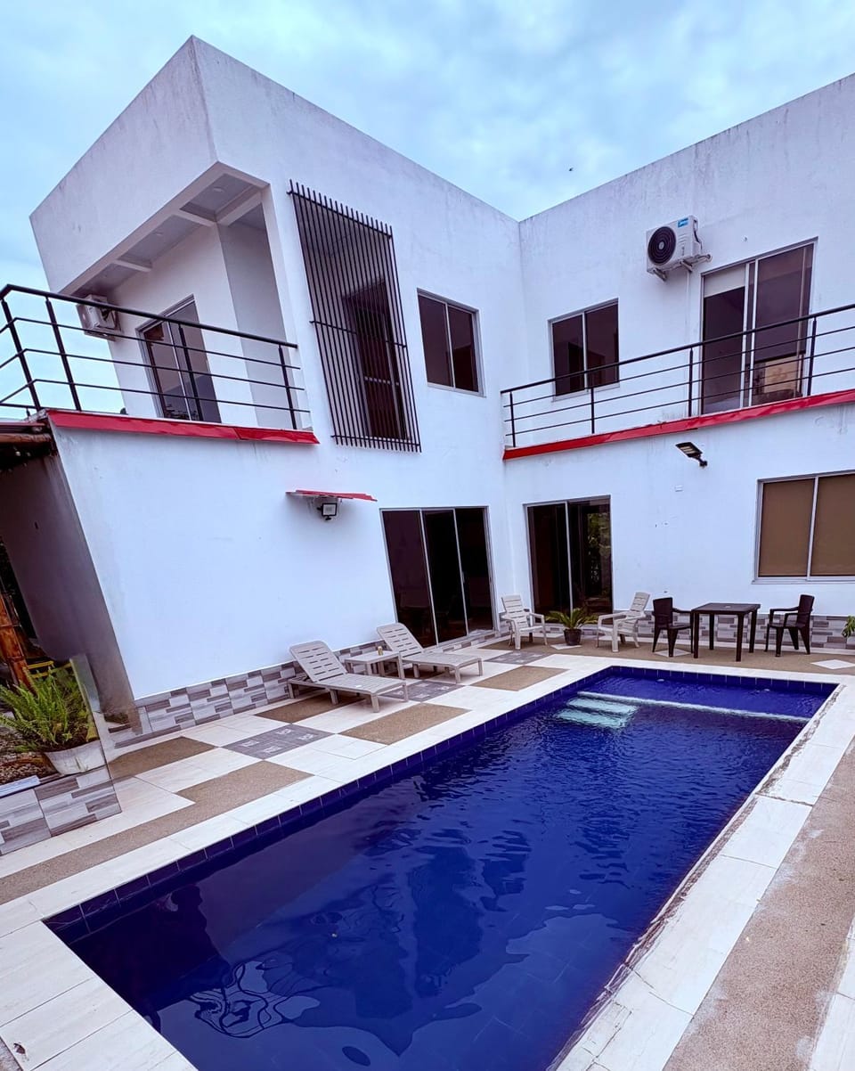 Casa quinta Aluna House in Cundinamarca, Colombia