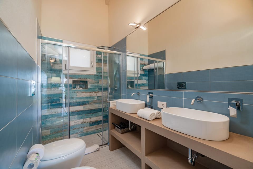 Shower, Toilet, Bathroom, bidet, hair dryier, towels