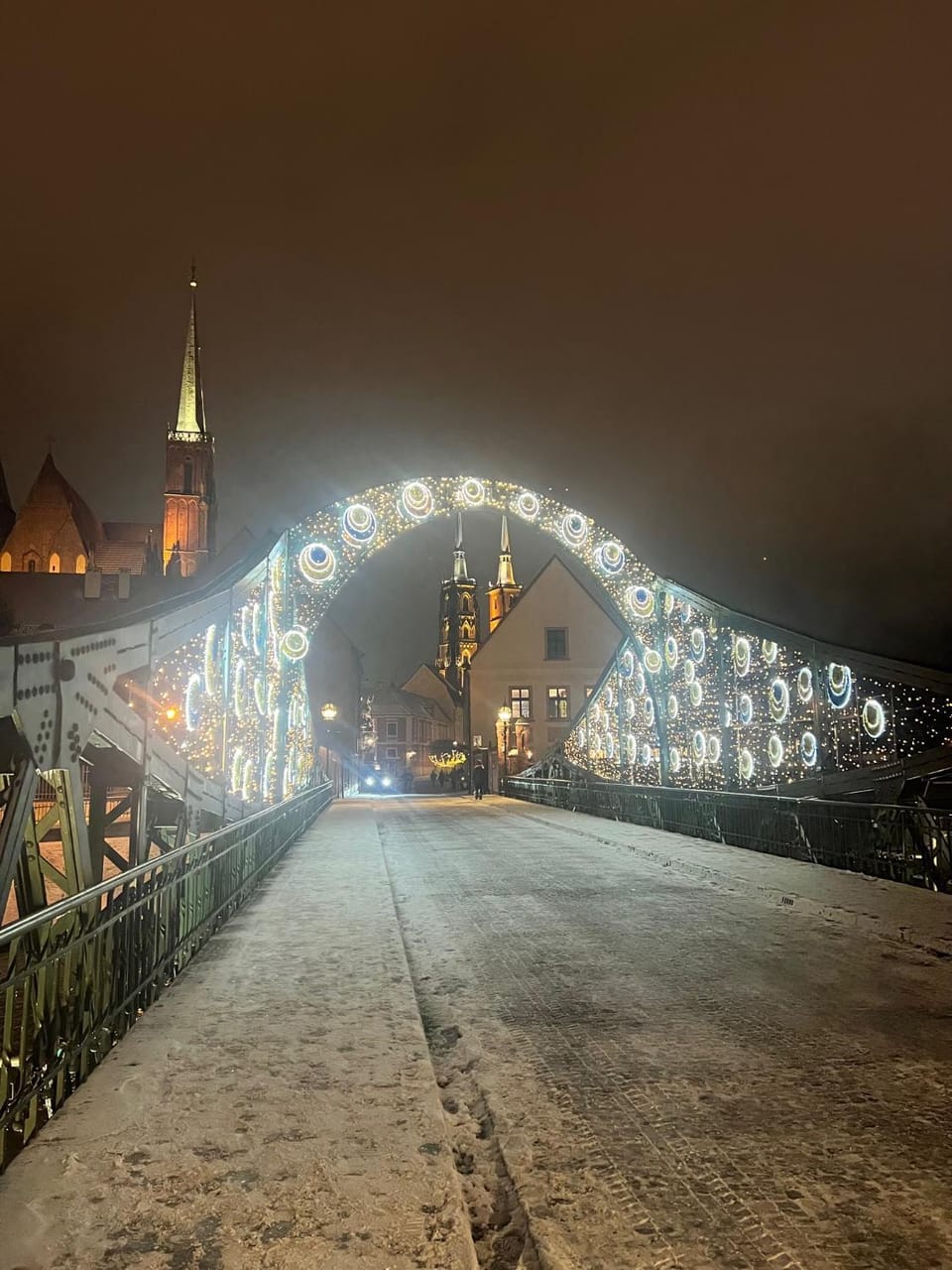 Nearby landmark, Off site, Night, Winter, Hiking