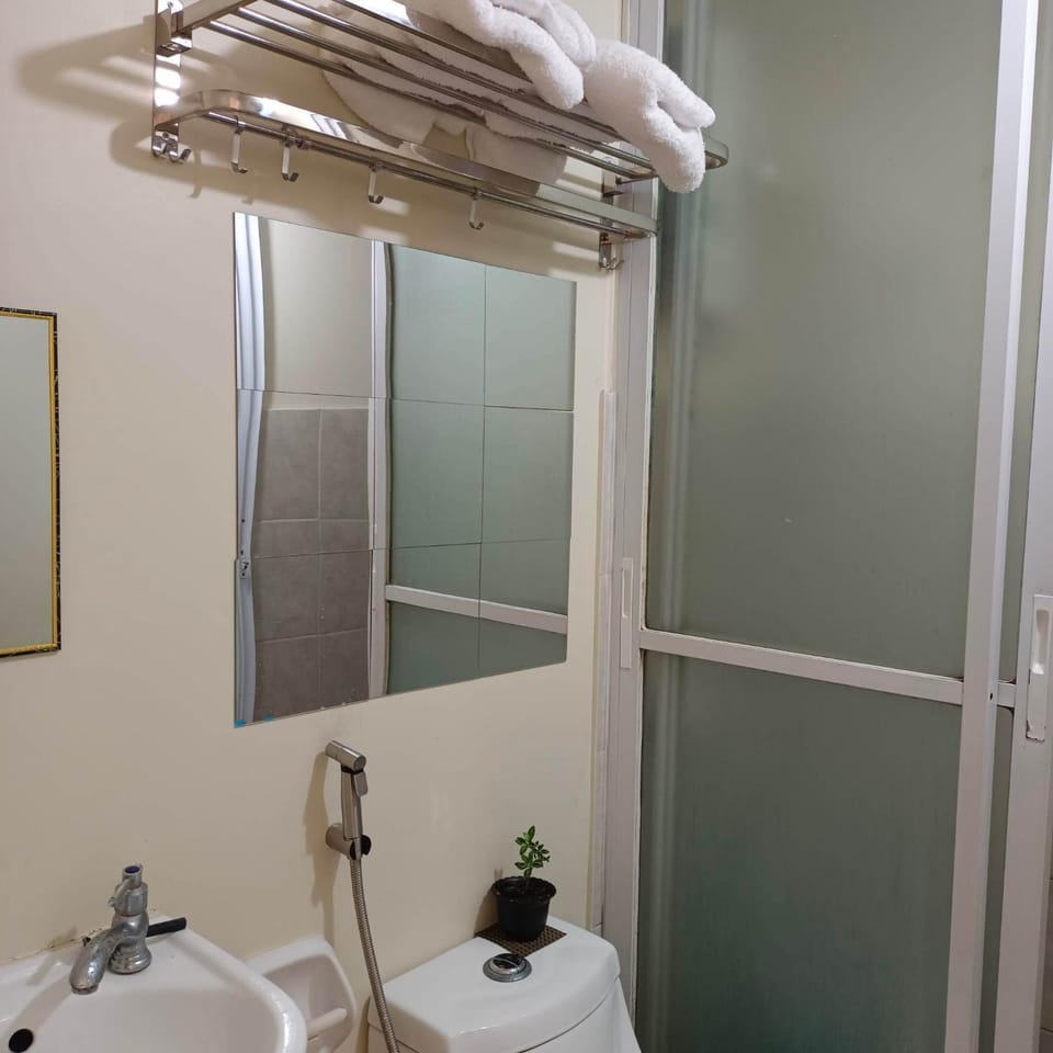 Staycation Amaia Altaraza Condominium Apartment hotel in Region of Manila