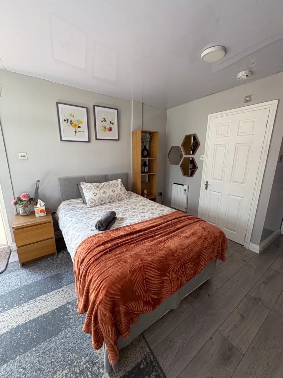 Spacious en-suite bedroom with free parking Vacation rental in Metropolitan Borough of Solihull