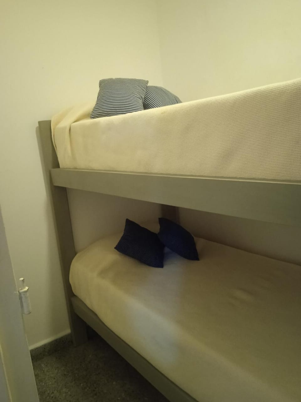 Bedroom, bunk bed