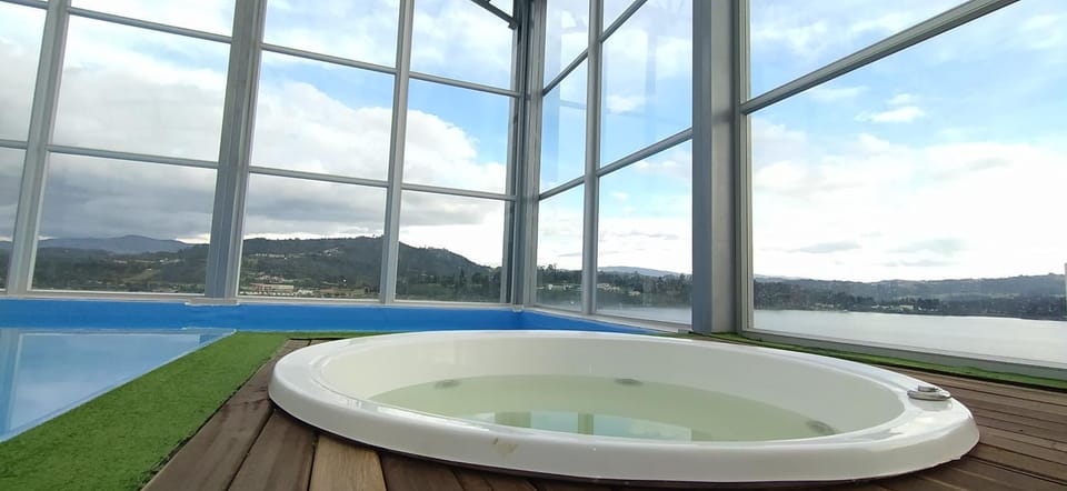 Natural landscape, Hot Tub, Swimming pool