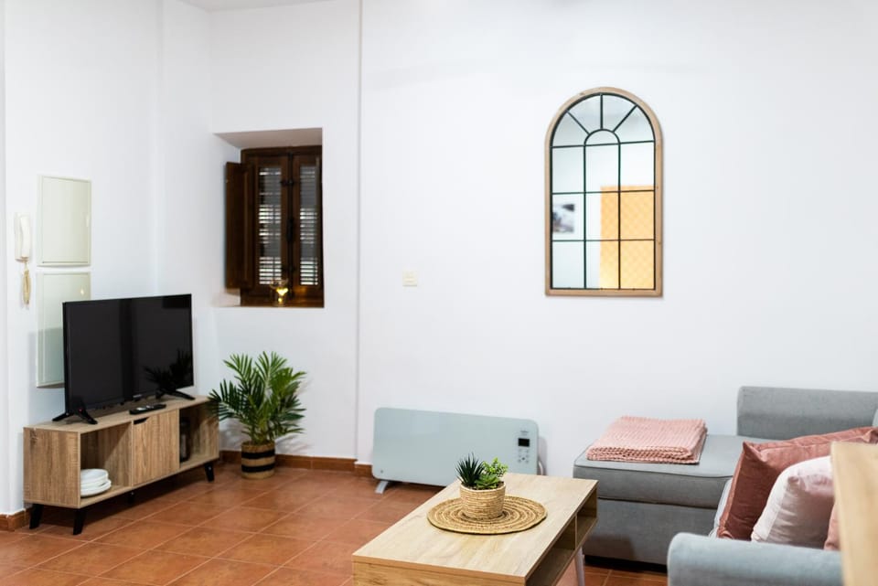Communal lounge/ TV room, TV and multimedia, Living room, Seating area, Evening entertainment