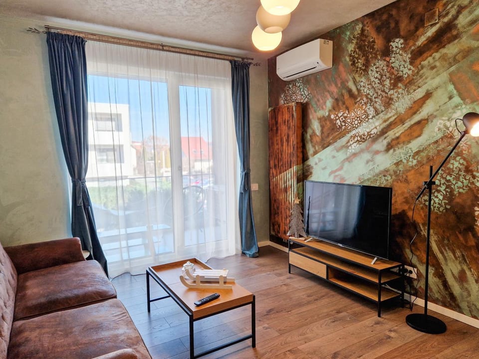 TV and multimedia, air conditioner