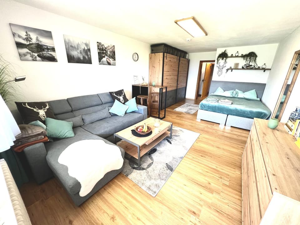 Bed, Photo of the whole room, Seating area, Bedroom