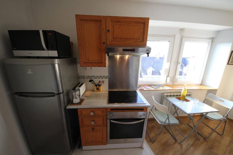 Dining area, minibar, pet friendly, stove, toaster