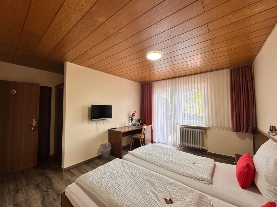 Pension Hubertus Bed and Breakfast in Thuringia, Germany