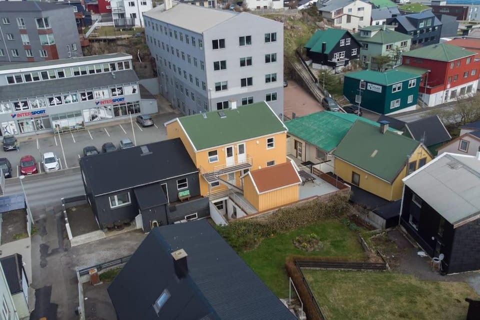 Property building, Neighbourhood, Street view