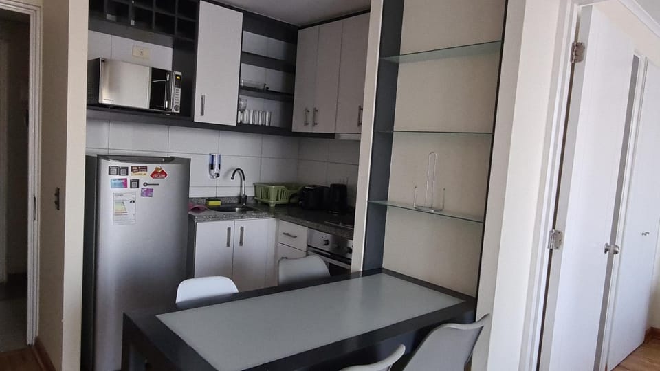 Kitchen or kitchenette, oven