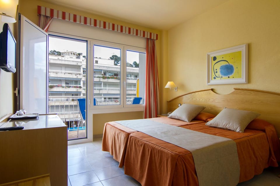 View (from property/room), Photo of the whole room