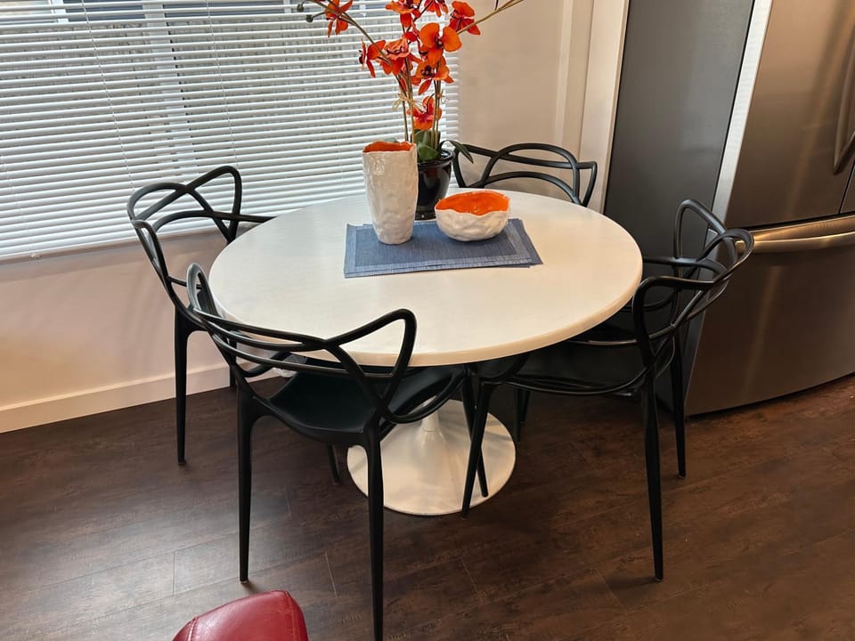 Living room, Dining area