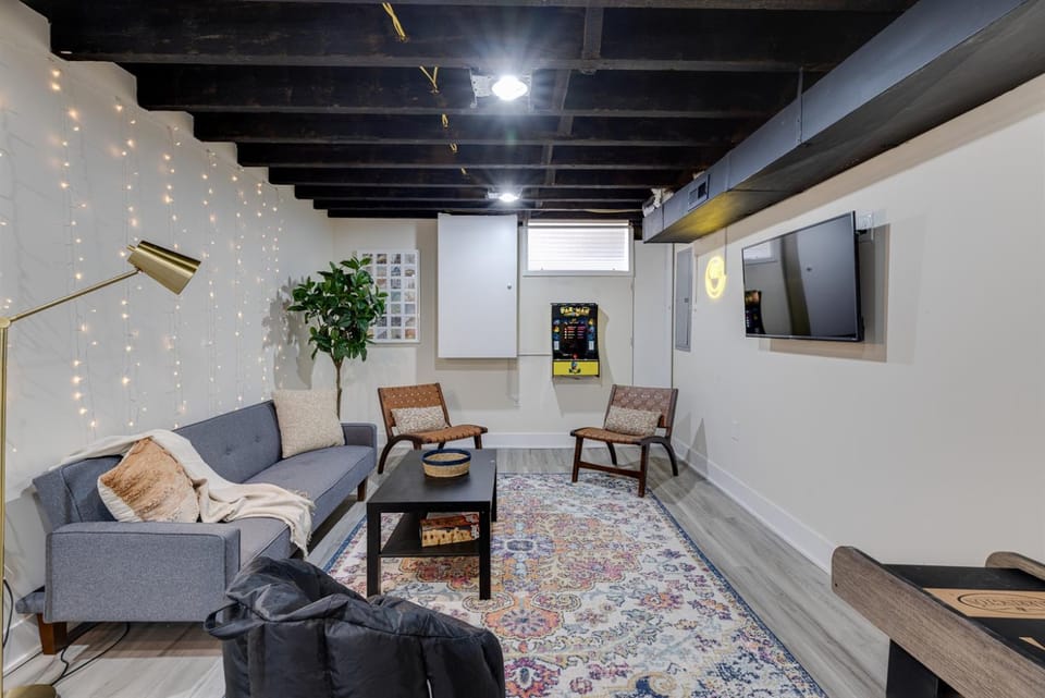 Walk to Stadium Events Kid Friendly Game Room House in Philadelphia