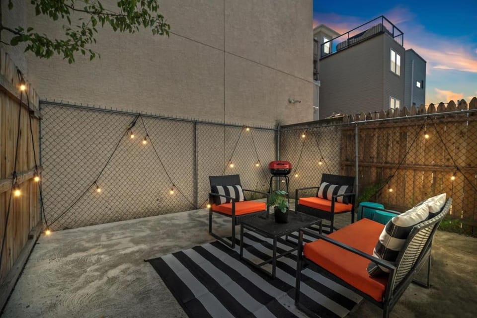 Big 3BR Near Art Museum- Family Game Room Patio House in Philadelphia