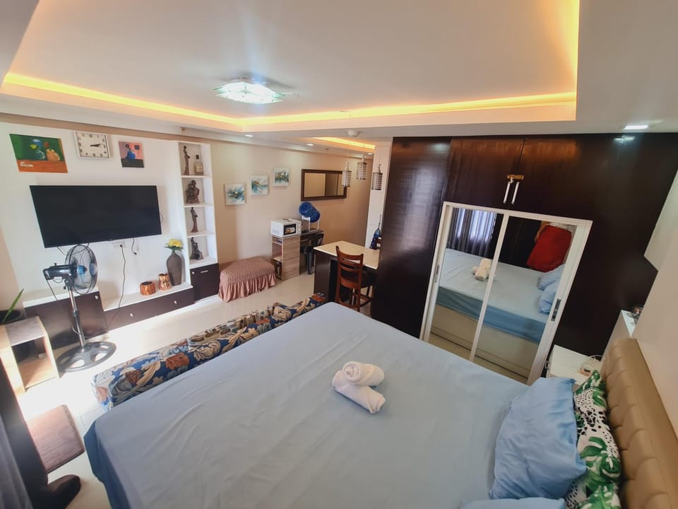 Bed, TV and multimedia