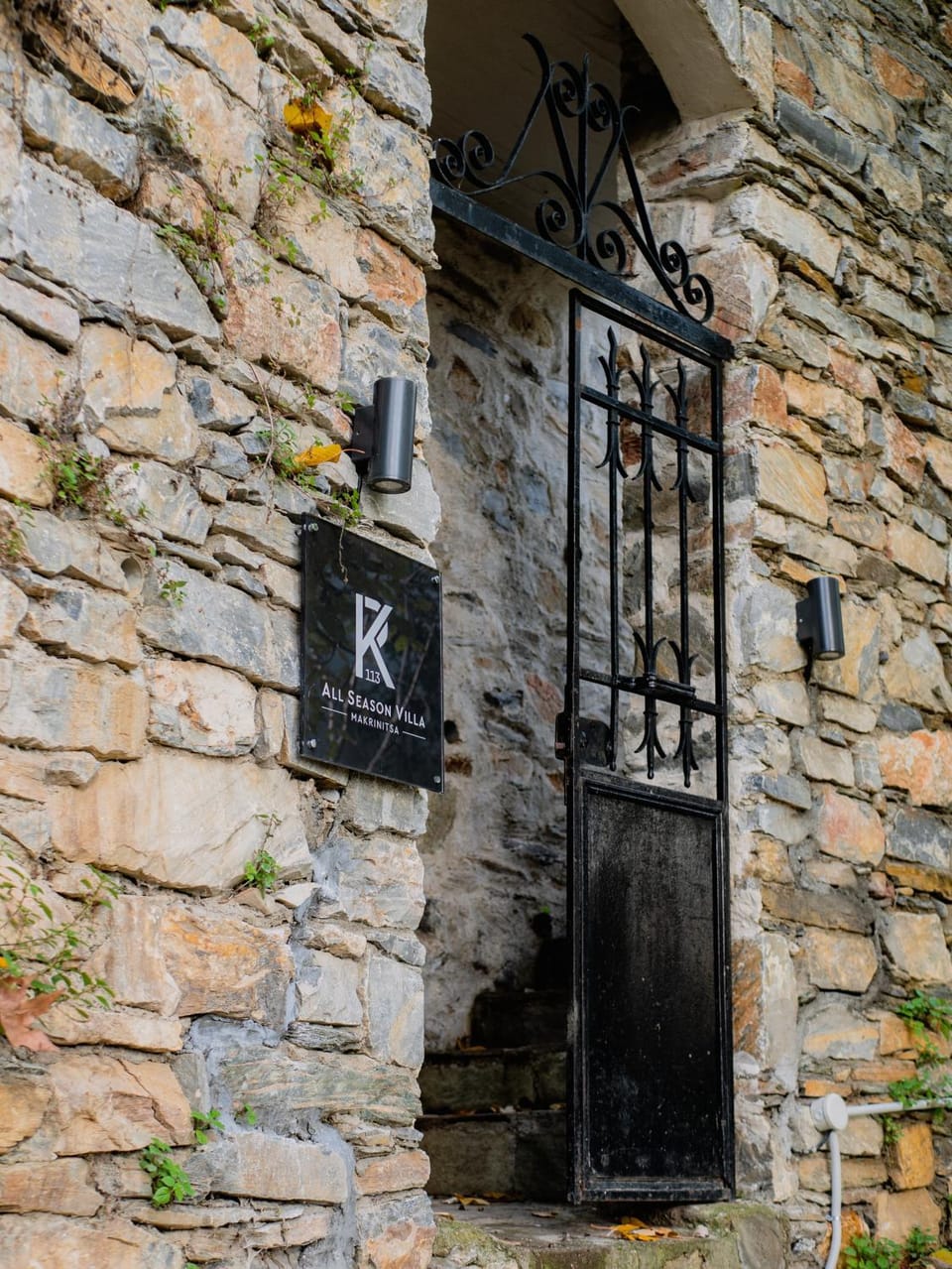 Facade/entrance, Property logo or sign, Property logo or sign