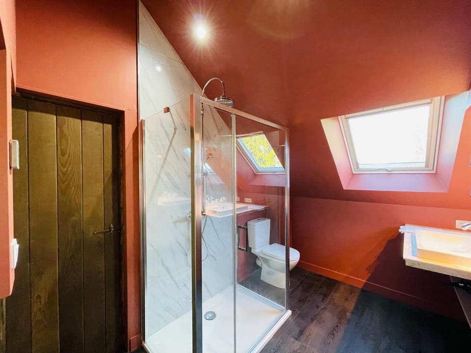 Shower, Toilet, Sauna, Sauna, Bathroom
