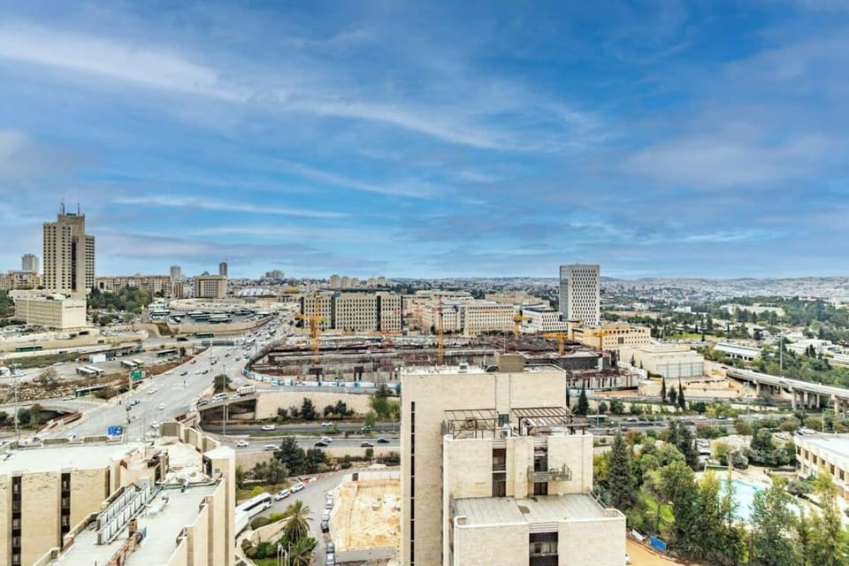 Magical 2BR Parking with amazing view in city gate Apartment in Jerusalem