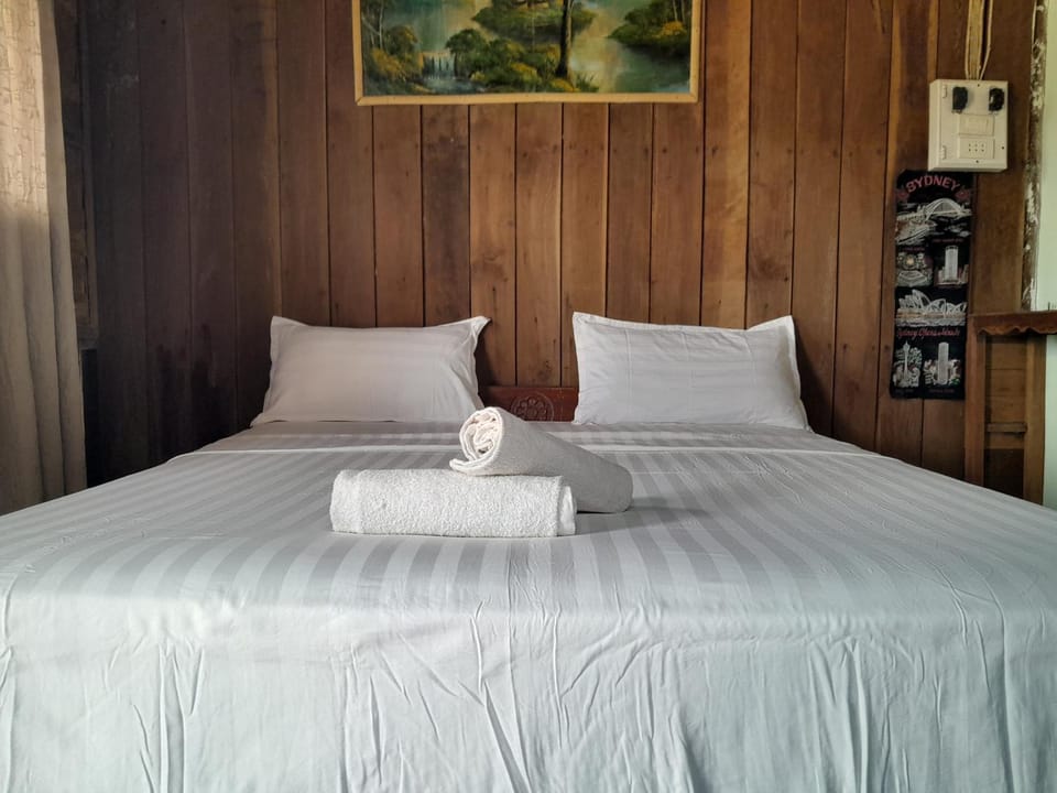 Rivergarden Guesthouse and restaurant Bed and Breakfast in Cambodia