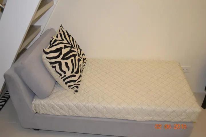 SMDC Wind Residences 102 Loft Bedroom Facing Amenities with WIFI and Parking Apartment hotel in Tagaytay