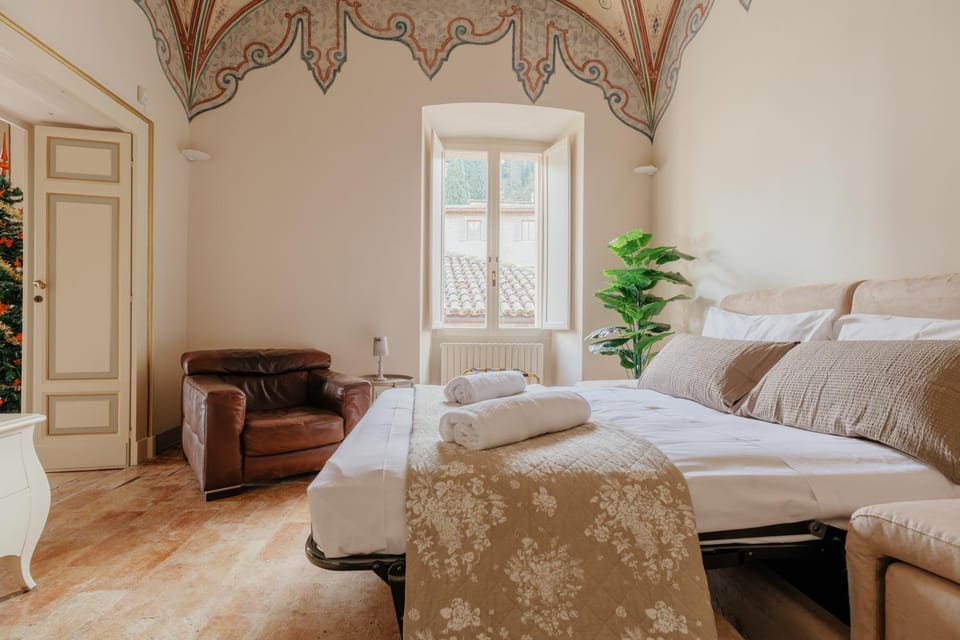 Living room, Bedroom