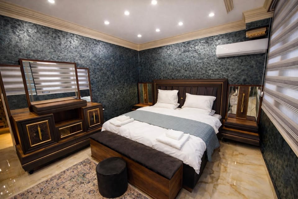 Bathroom, Bedroom, room service