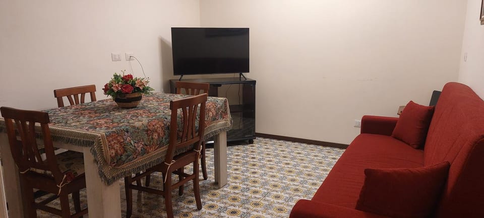 Communal lounge/ TV room, TV and multimedia