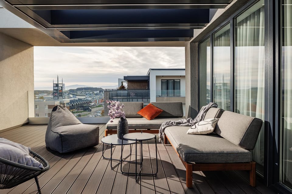 Patio, Day, Balcony/Terrace, Balcony/Terrace, Seating area